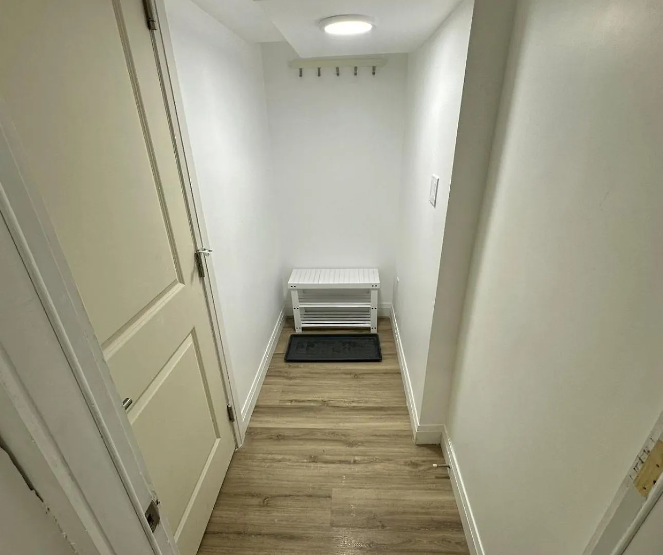 Apartment Pvt Studio Near Waterloo Airport & Minutes To Downtown Kitchener